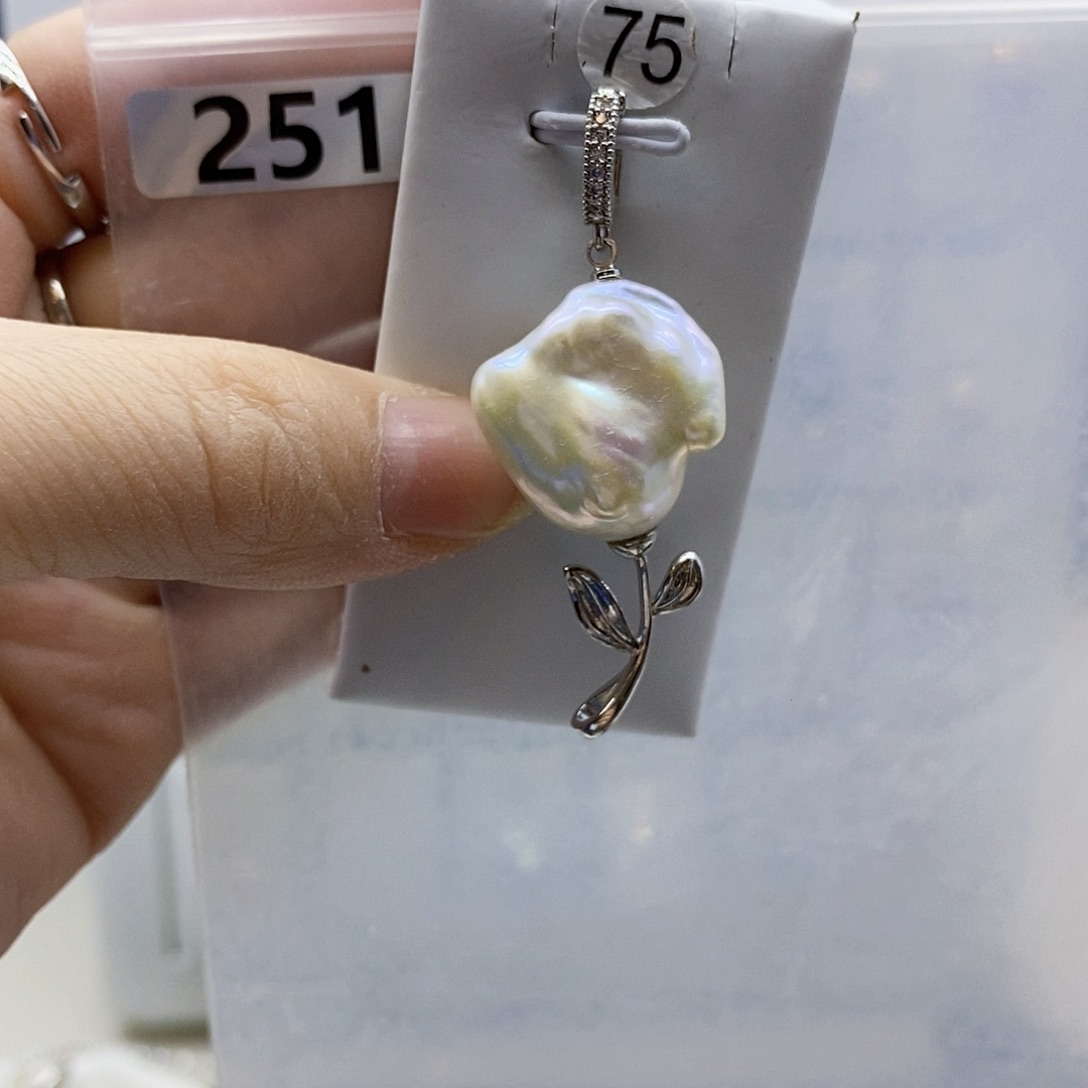 颈饰合金淡水珍珠