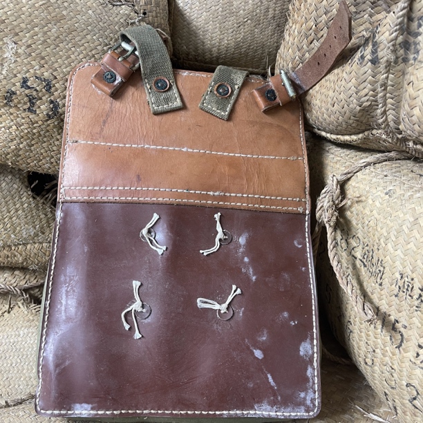 5382皮革背具坐垫