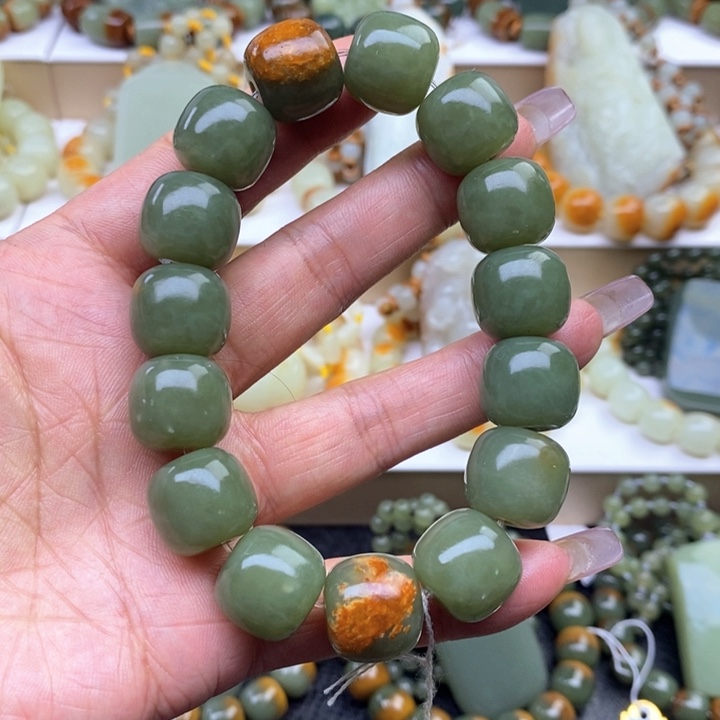 手串未镶嵌透闪石质玉