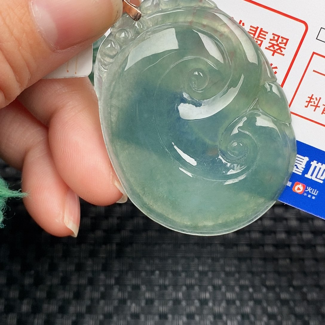翡翠颈饰未镶嵌吊坠