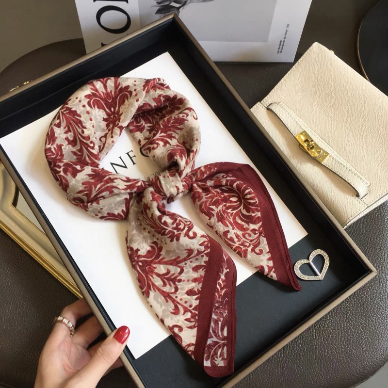 A21万事利巾原单韩国碎花文艺棉质小方领巾复古饰67*67{无礼盒}