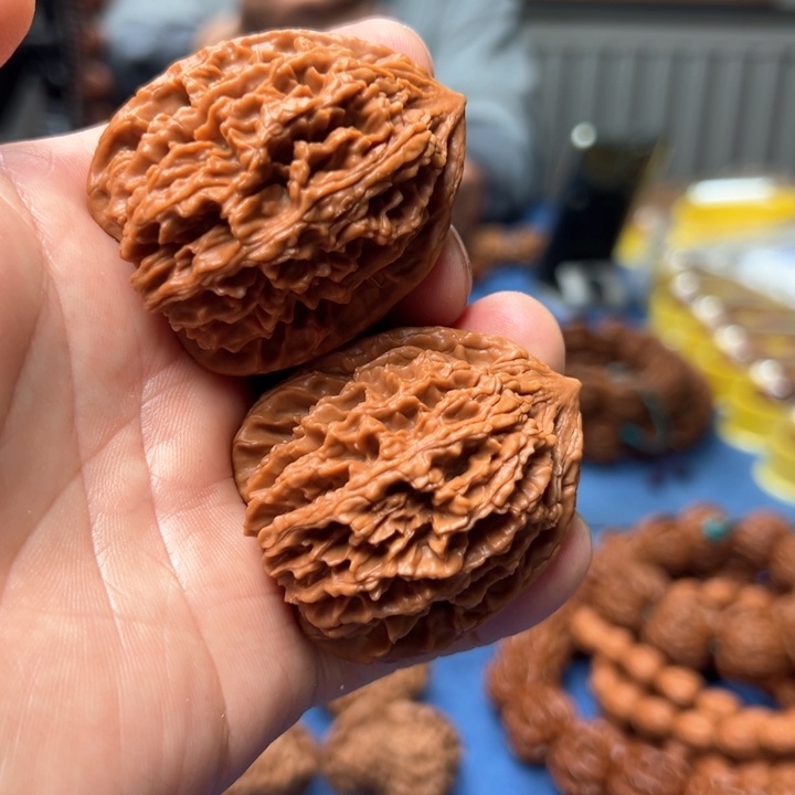 文玩核桃把件翟*粒全品核桃