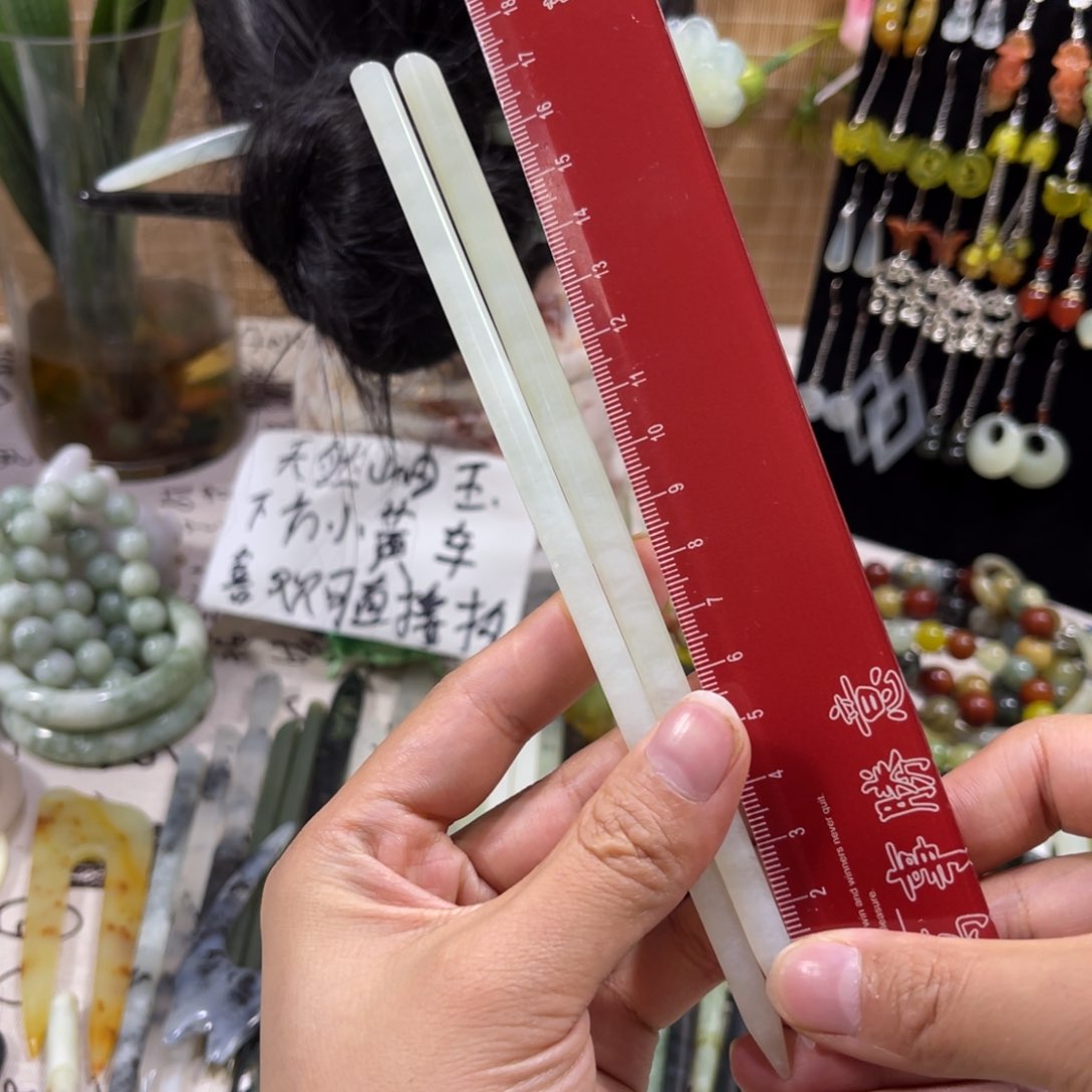 蛇纹石玉未镶嵌发饰