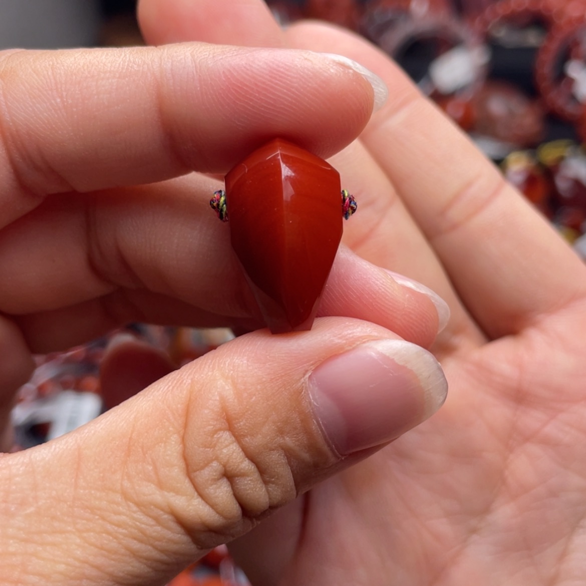 【闪购商品】未镶嵌双色三通13mm南红玛瑙