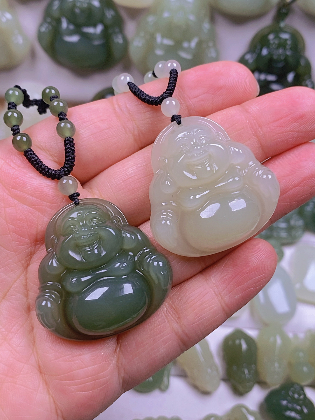 天然和田玉35mm大肚佛弥勒佛玉坠精美笑佛吊坠女款送绳送礼物