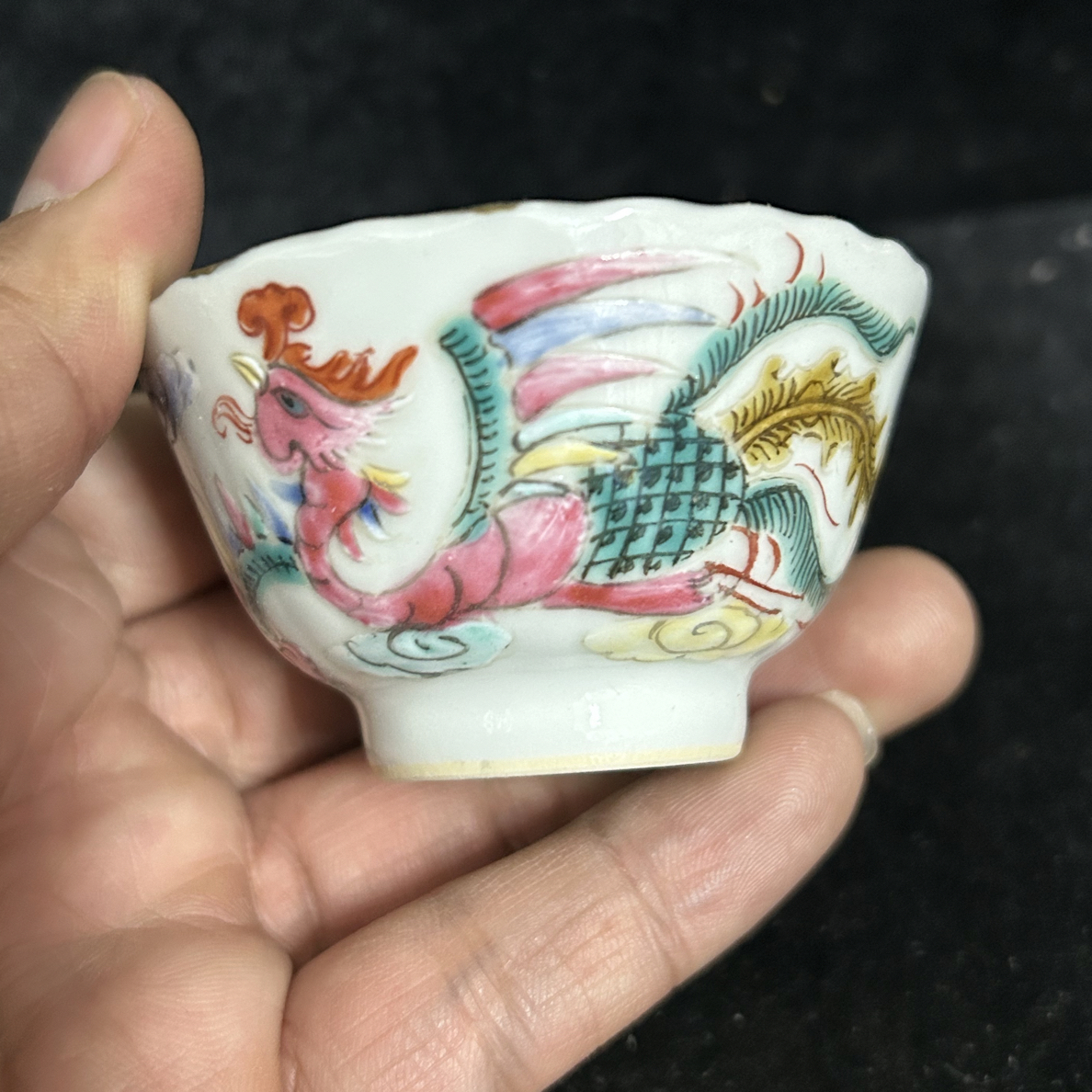 粉彩凤凰花卉纹瓜棱杯