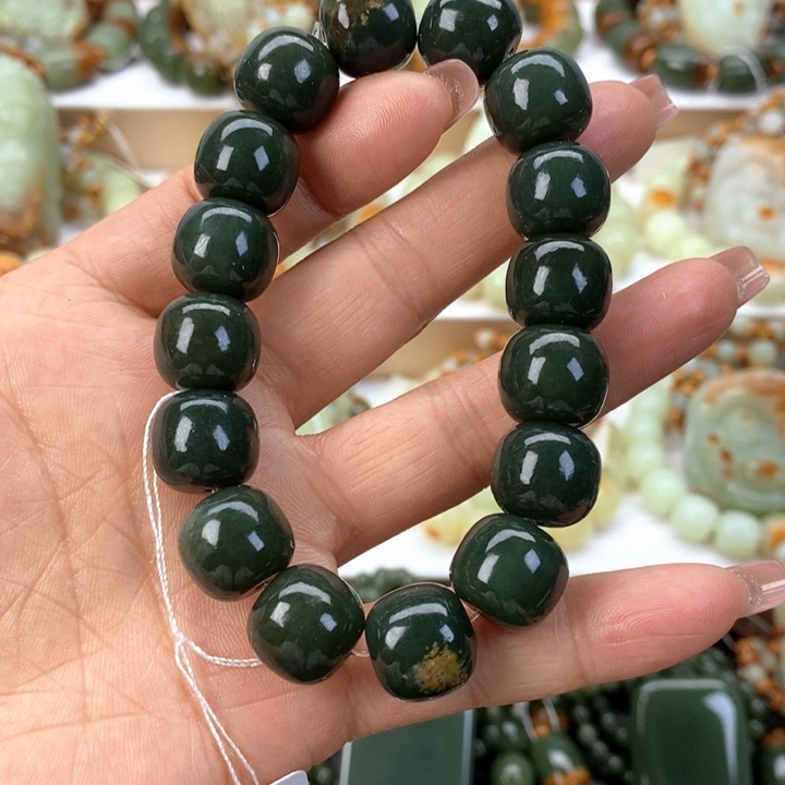 【闪购商品】透闪石质玉手串未镶嵌