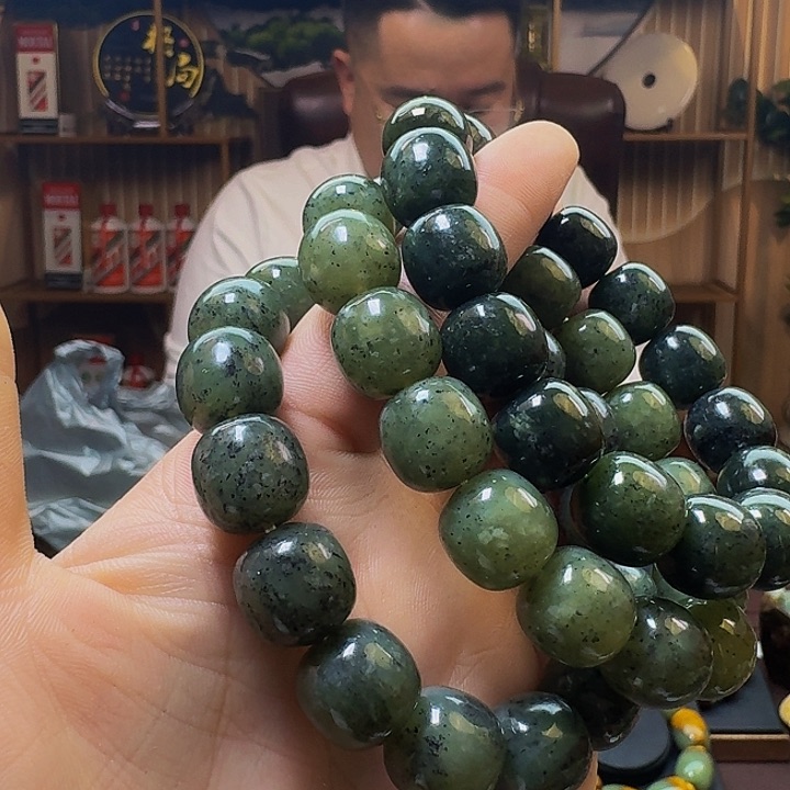 和田玉手串未镶嵌