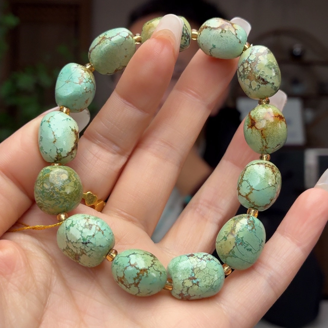 绿松石未镶嵌珠宝奇石