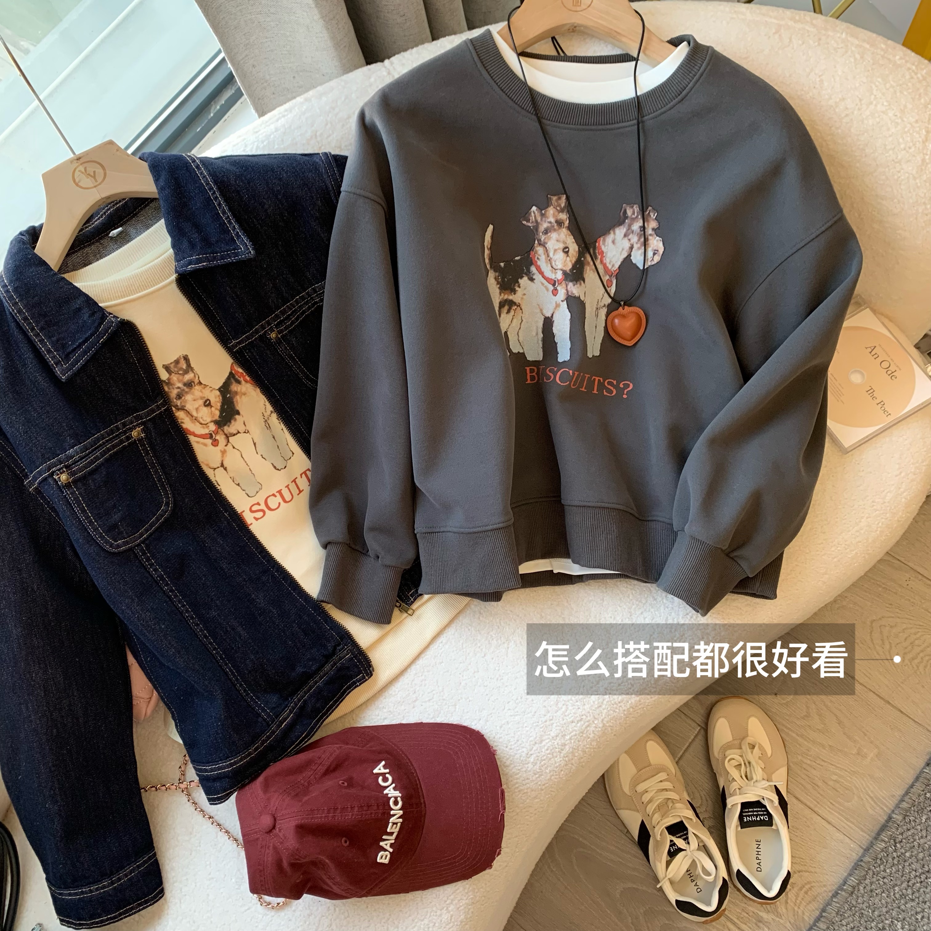 小个子圆圆2025春季新款卡通印花圆领学院风卫衣短款宽松上衣女