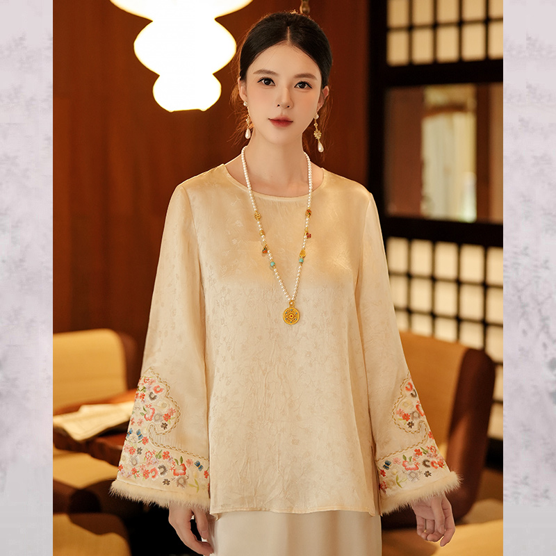 【诗意】秋冬高级感醋酸缎面长袖打底上衣女新中式国风女2025新款