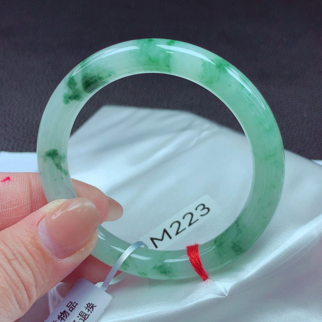 翡翠手镯未镶嵌手镯88
