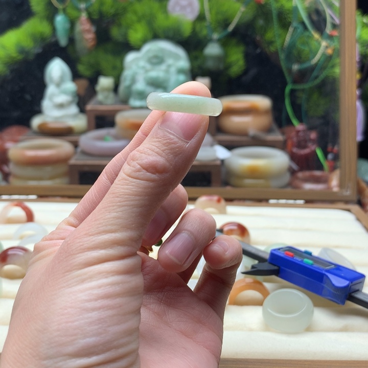 一***思查罗石合金手镯（开口镯）