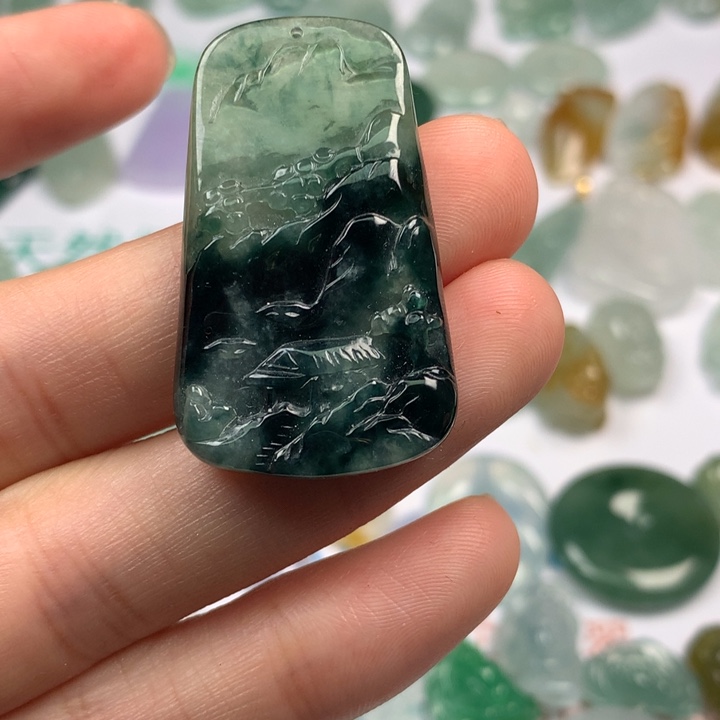 翡翠未镶嵌颈饰翡翠