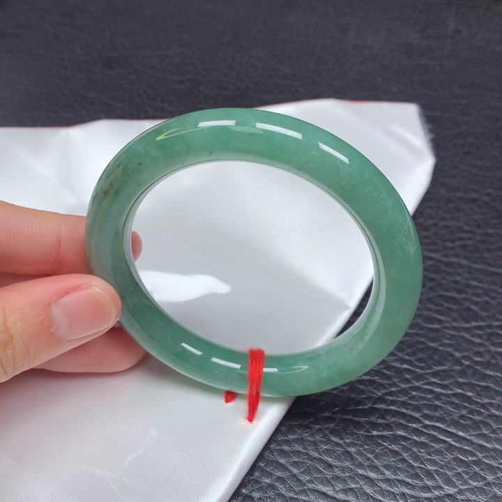 翡翠手镯（圆镯）未镶嵌