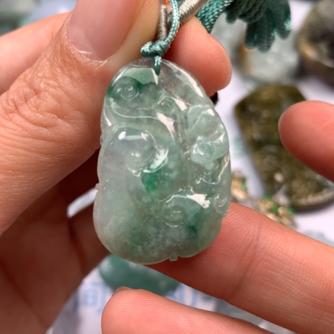 翡翠颈饰未镶嵌翡翠