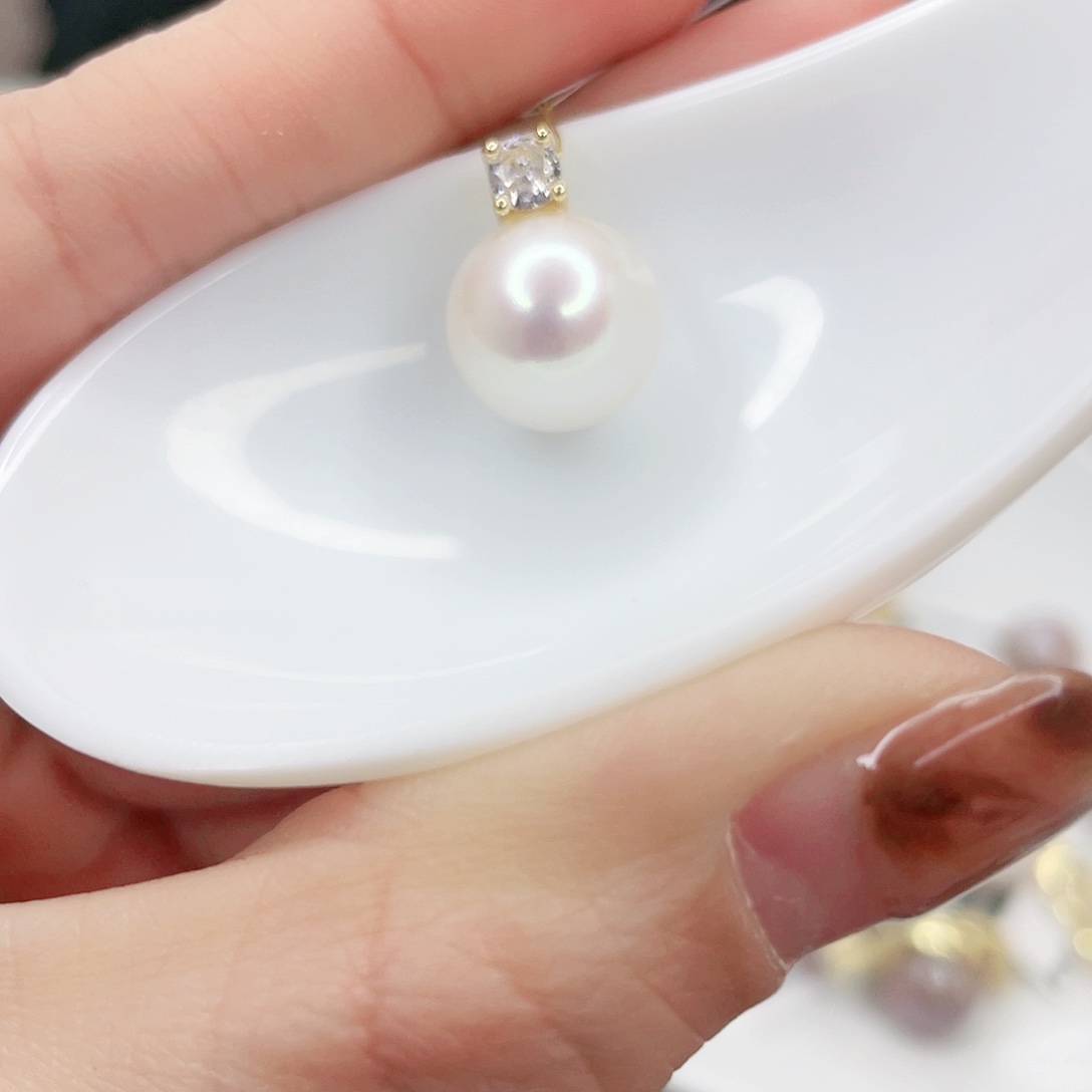 淡水珍珠吊坠(赠链)未镶嵌