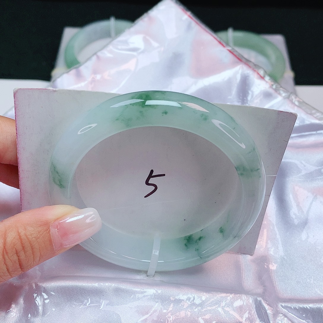 翡翠未镶嵌手镯 正圈56+