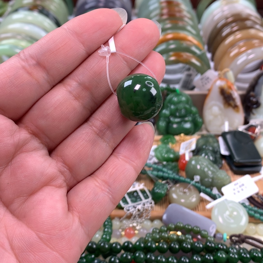 和田玉（碧玉）未镶嵌颈饰