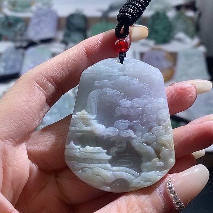 翡翠颈饰未镶嵌翡翠