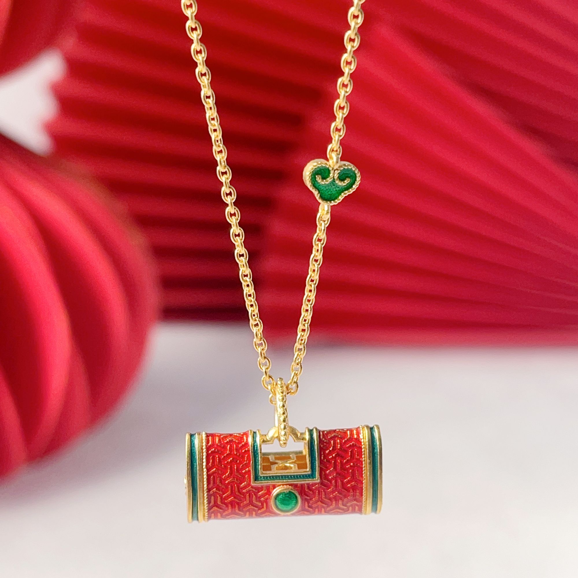 TSL/谢瑞麟计价足金珐琅如意锁包套链黄金古法如意锁套链