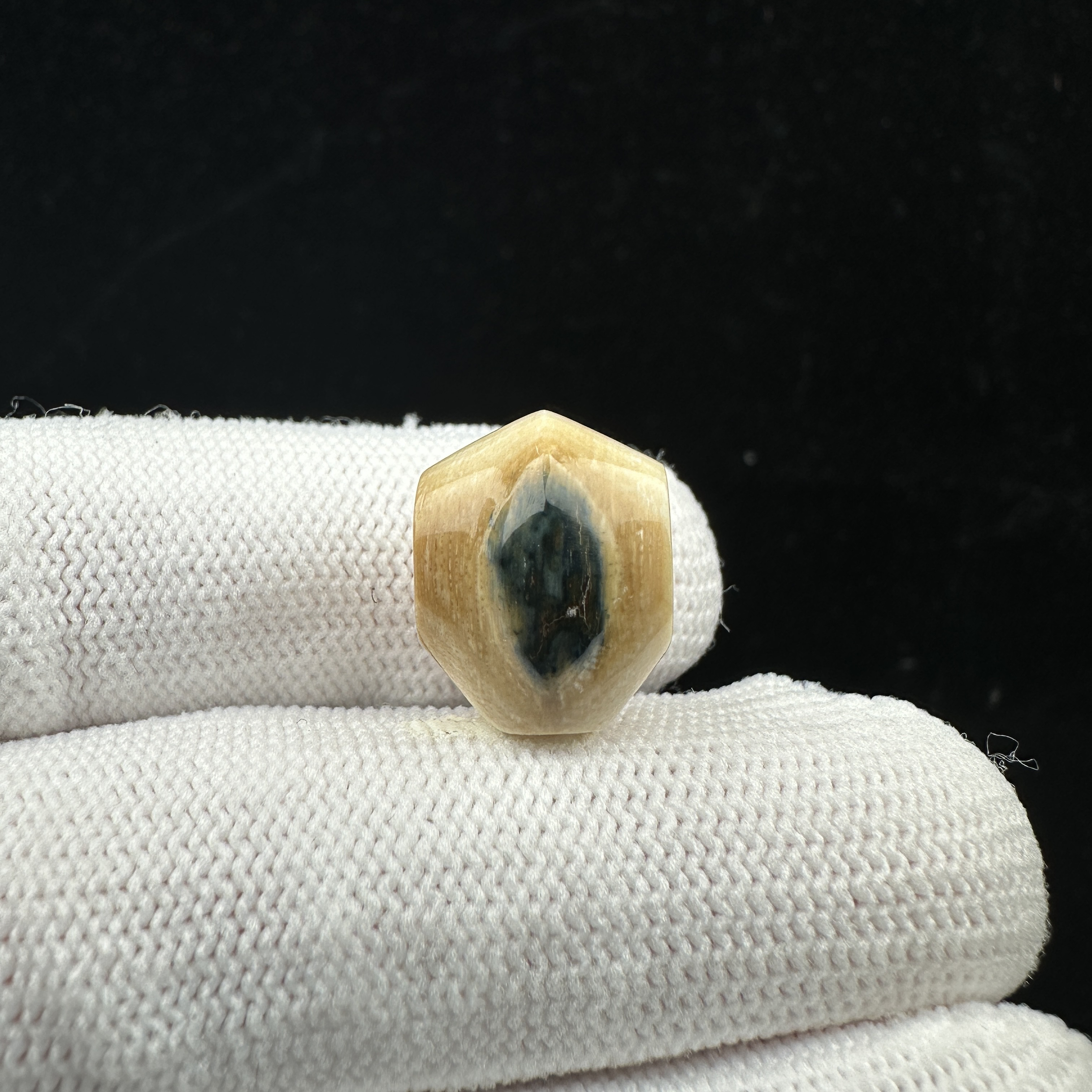 K7201天然猛犸牙 蓝皮鲨鱼背三通11.8*15mm一物一图 假一罚十