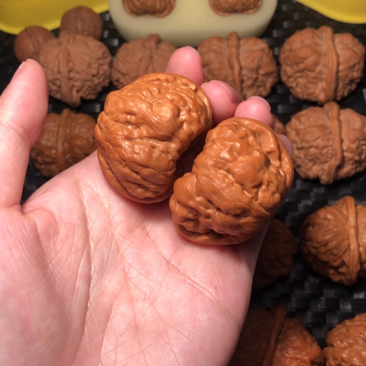 文玩核桃把件兜***糖蛤蟆