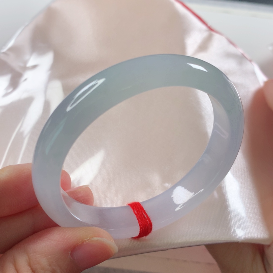 未镶嵌手镯（贵妃镯）翡翠