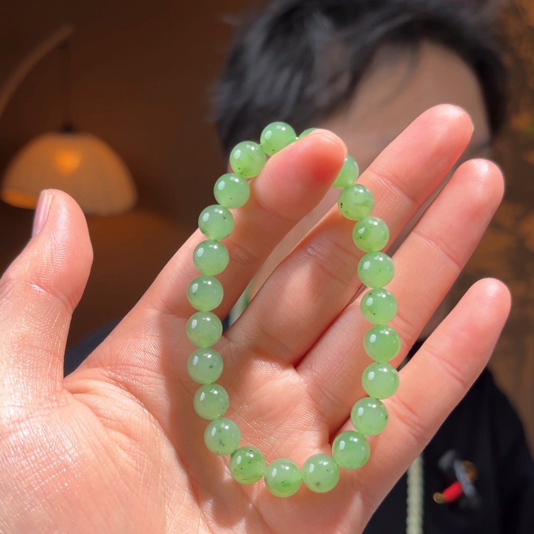 未镶嵌手串和田玉乌兰海苹果绿微矿8mm500