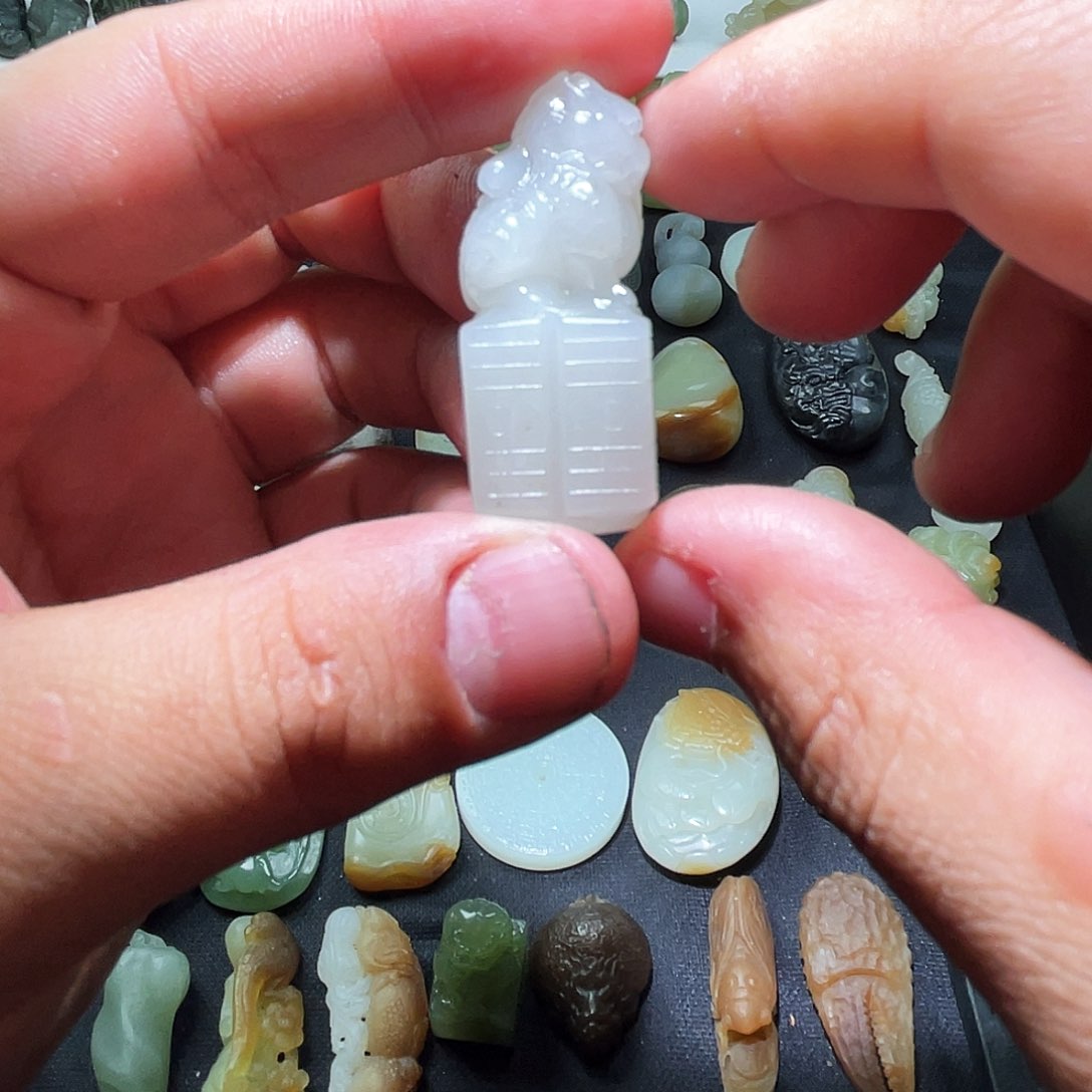 和田玉颈饰未镶嵌