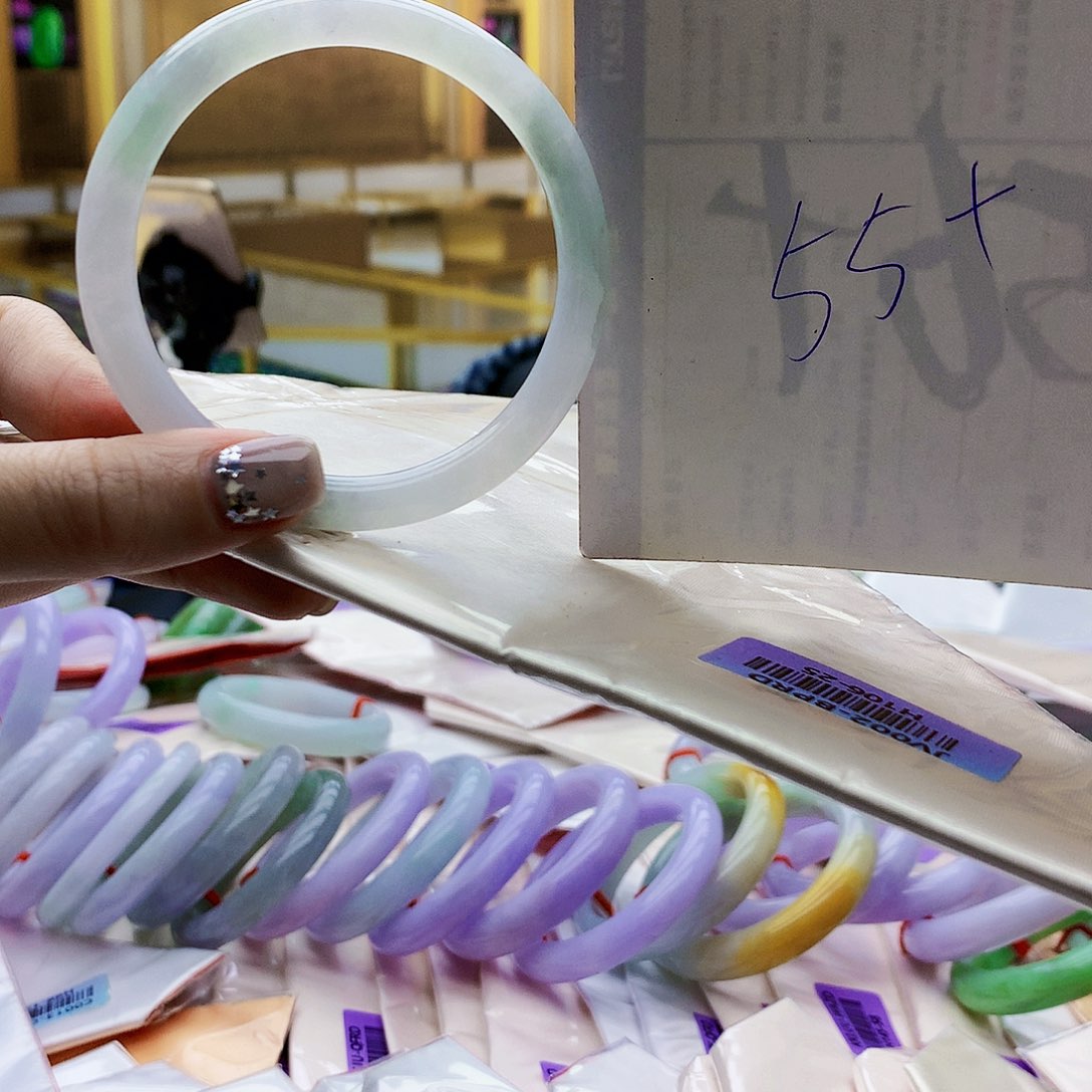 翡翠未镶嵌手镯hhj