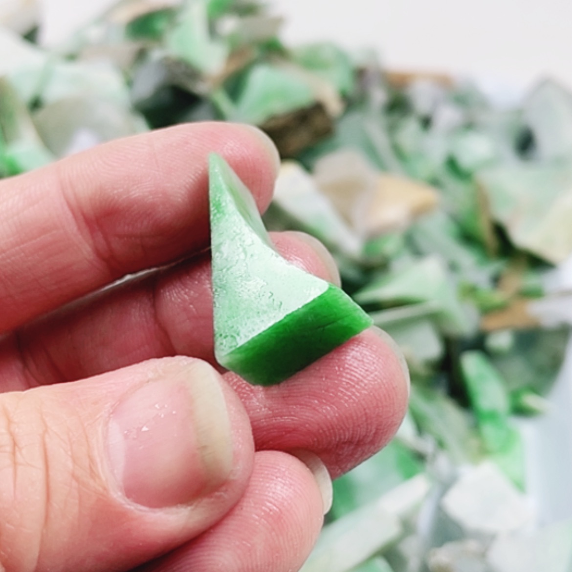 【闪购商品】翡翠颈饰未镶嵌A货