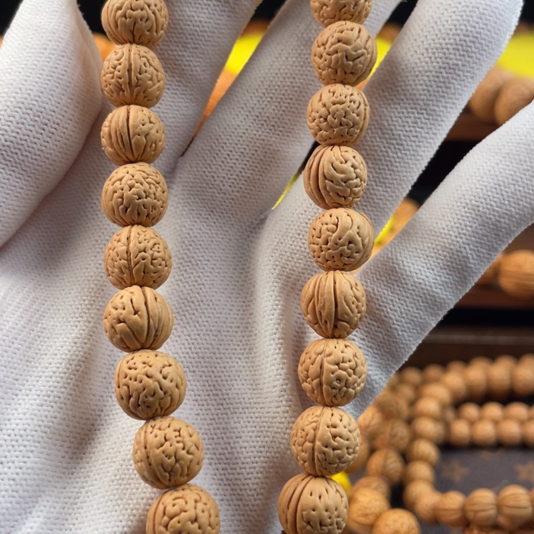 桃核吊坠野生玉美人