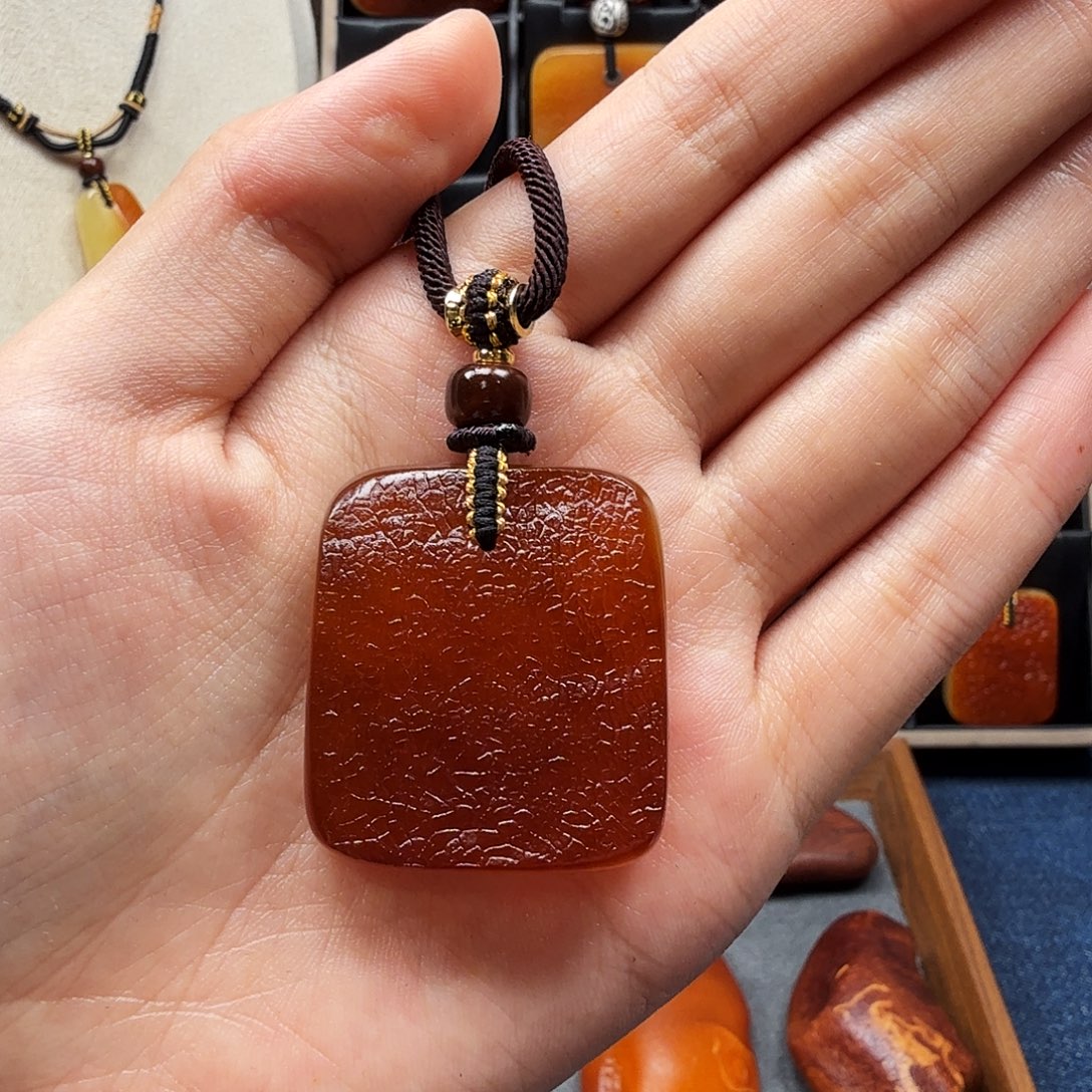 蜜蜡未镶嵌吊坠(赠链)