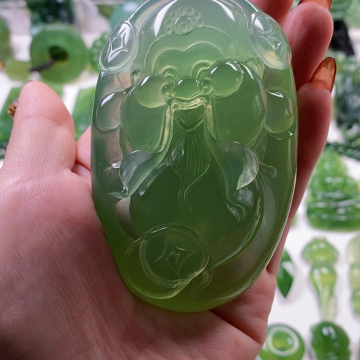 未镶嵌蛇纹石玉颈饰