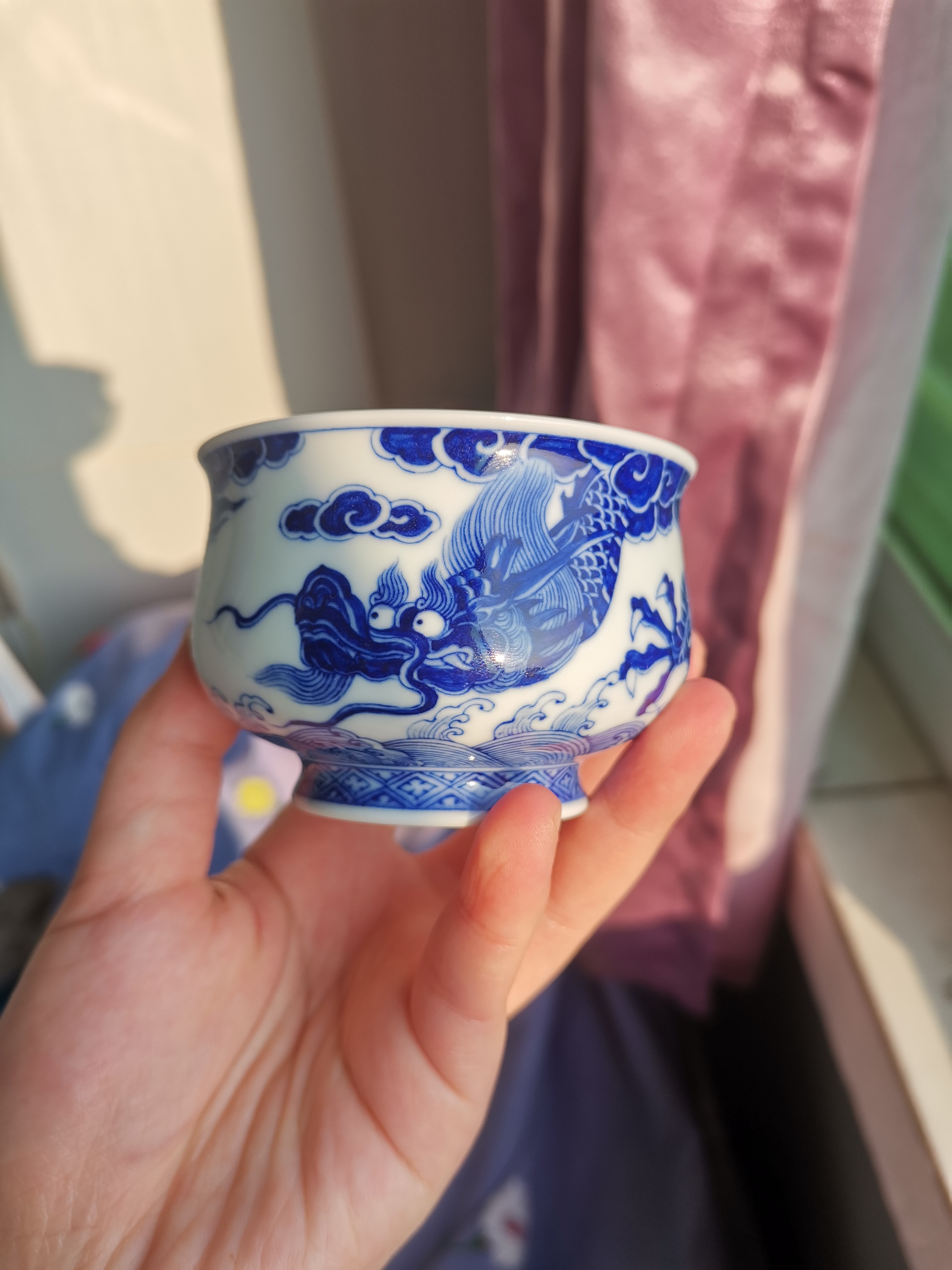 景德镇手绘鱼化龙高炉式杯子