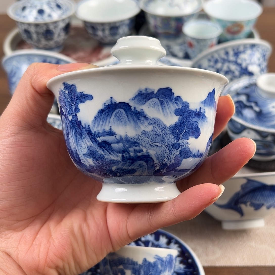 青花山水微瑕重工盖碗