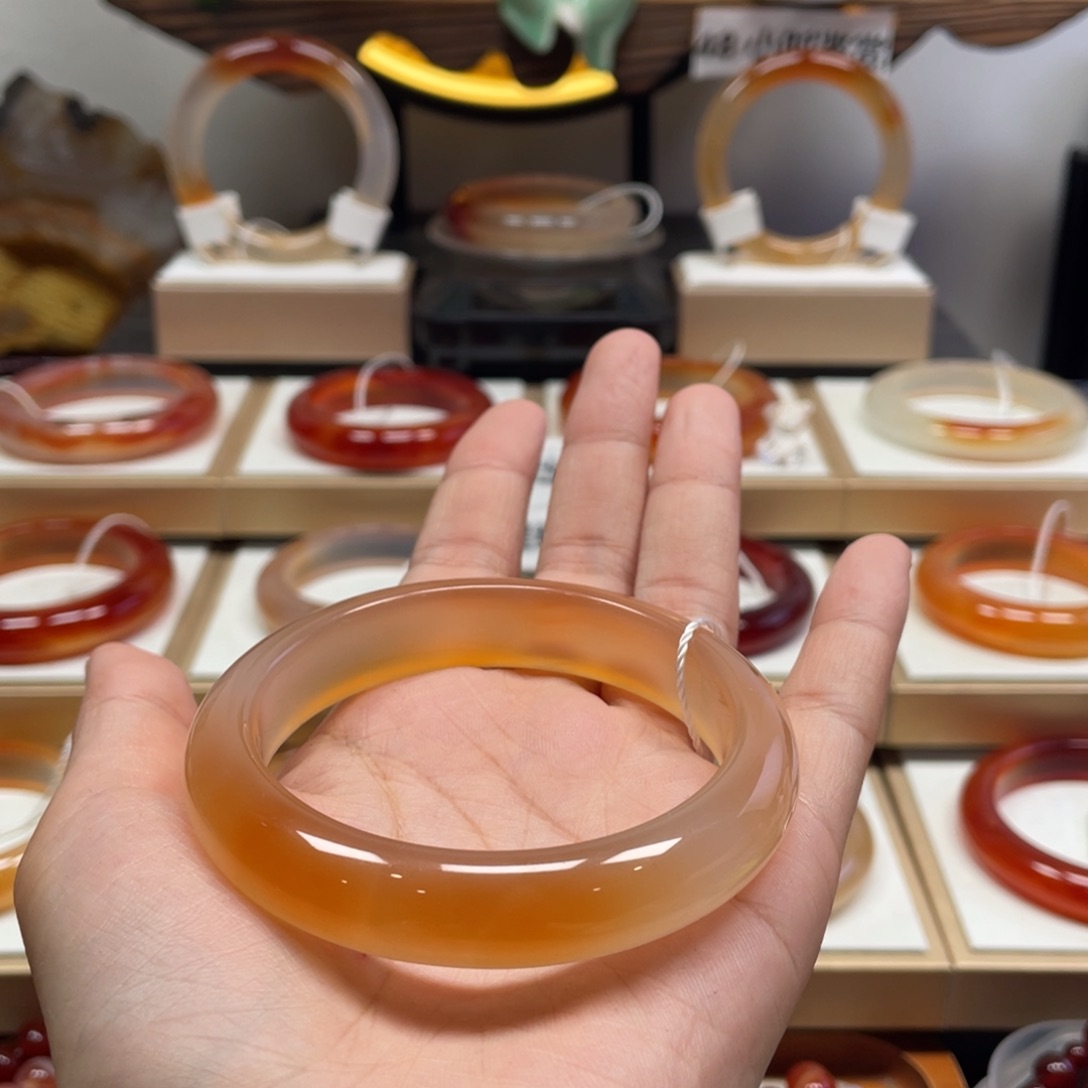 玛瑙/玉髓未镶嵌手镯