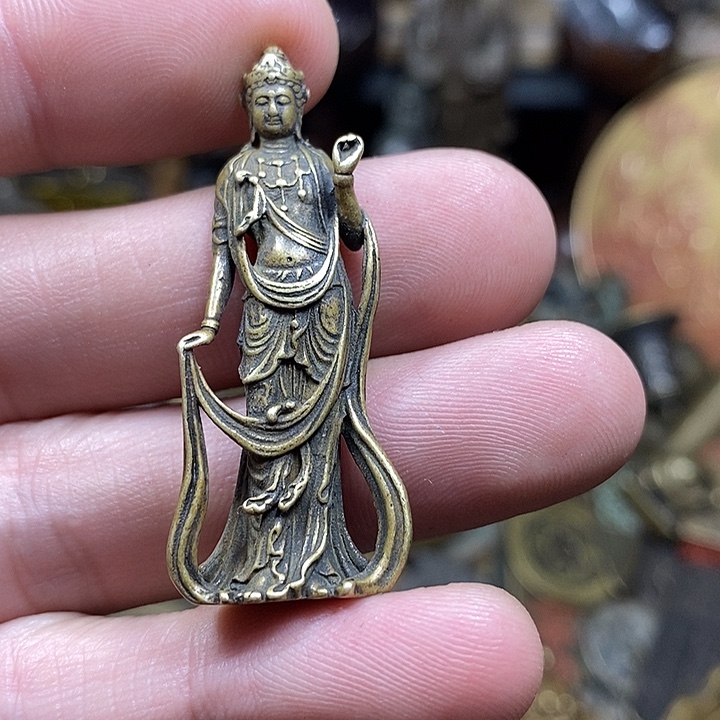 雨***晴小杨推荐铜物件一个