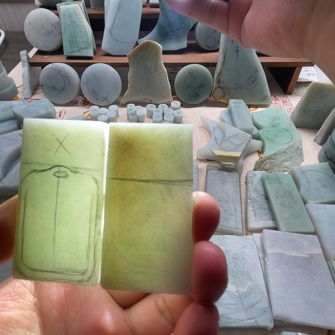 翡翠未镶嵌颈饰天然缅甸A货翡翠毛料