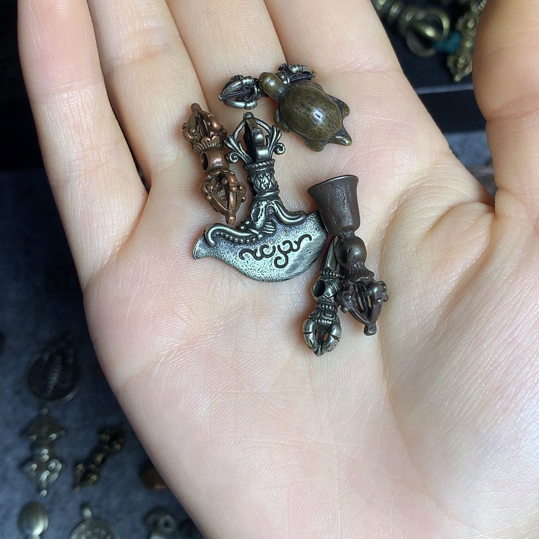 龘**?扎西德勒扎西德勒