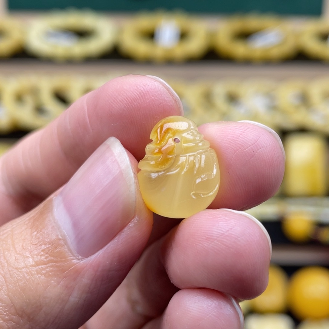 琥珀裸石未镶嵌琥珀蜜蜡