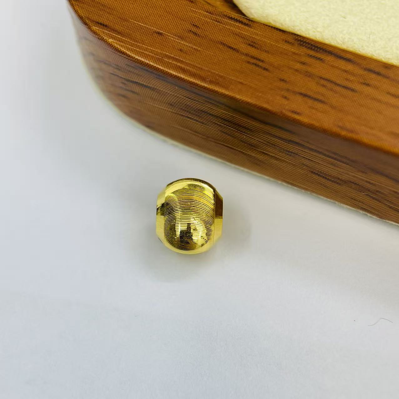 新金社黄金足金999--8mm猫眼珠DP1105-0370