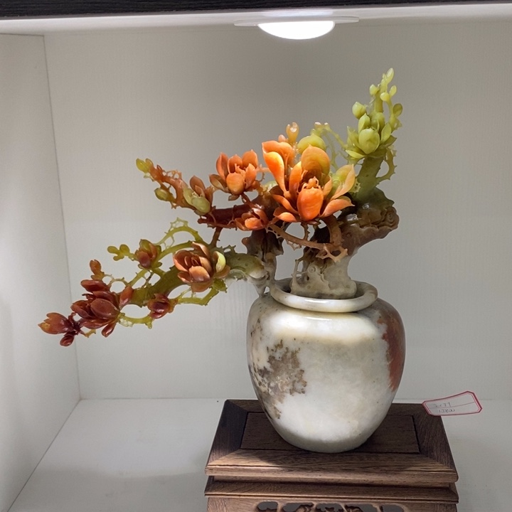 蛇纹石玉（覆膜）未镶嵌珠宝奇石