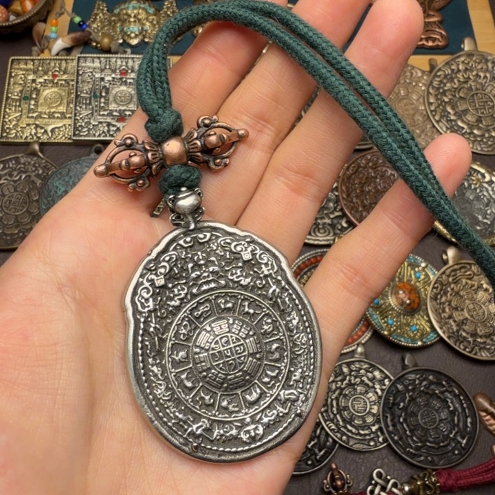 藏传文玩九宫如图