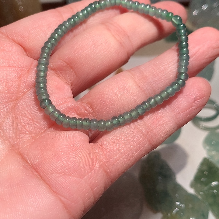 定制翡翠未镶嵌冰灰算盘手串