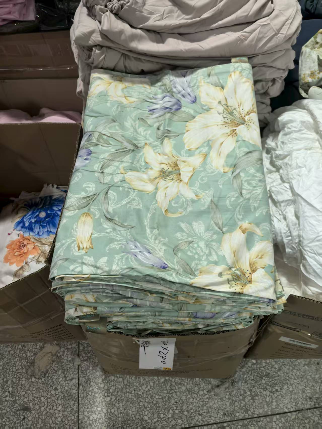 《厚广家》3楼220×240浅绿色百合花款全棉高支棉被壳子 发1张