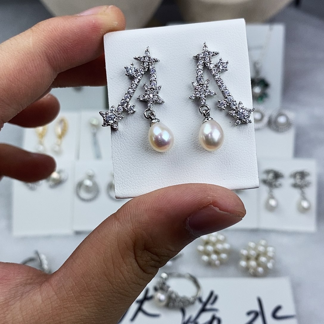 淡水珍珠耳饰未镶嵌