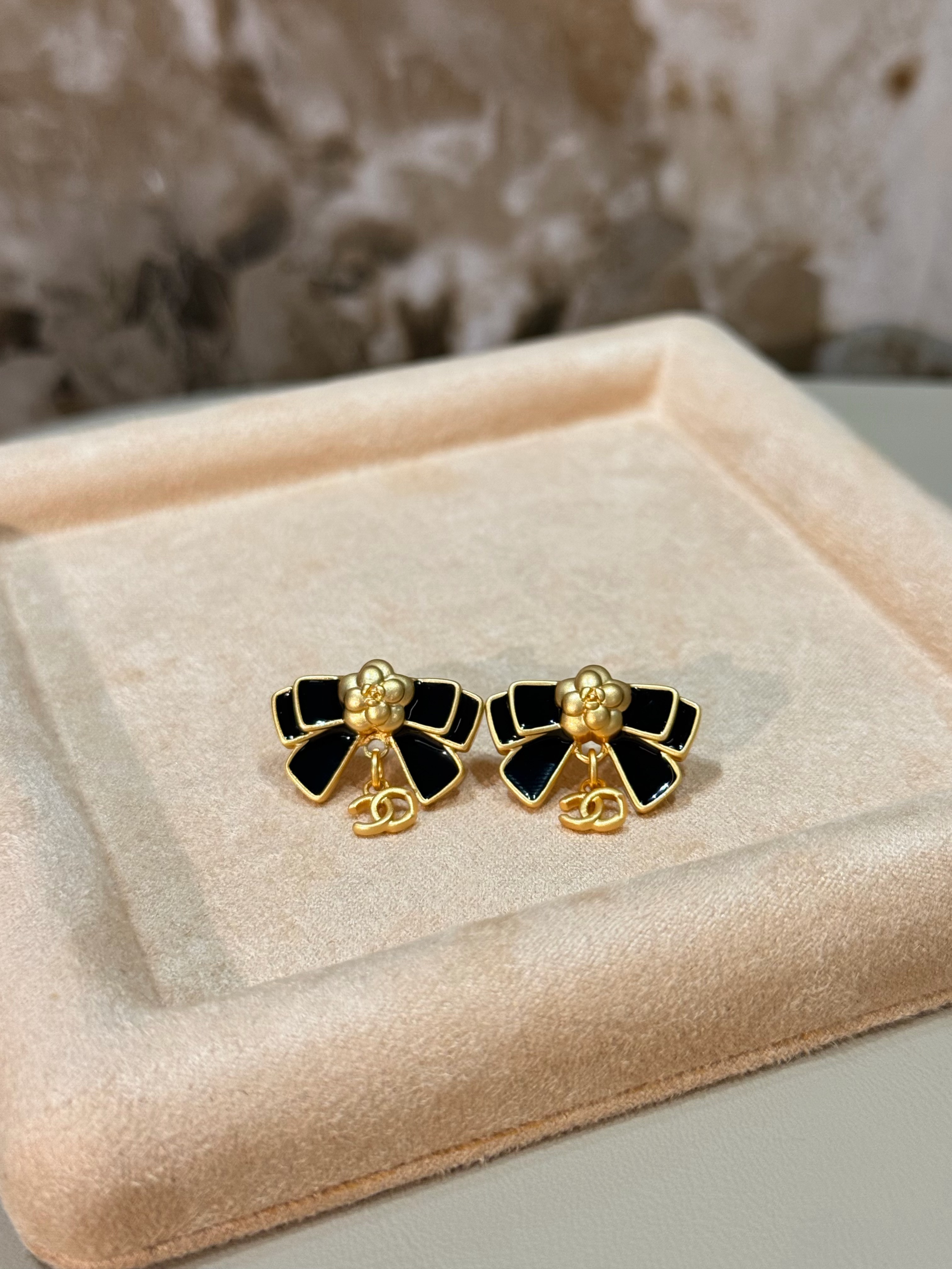 合金耳饰 沙金色撞黑色蝴蝶结气质优雅耳环xe20150