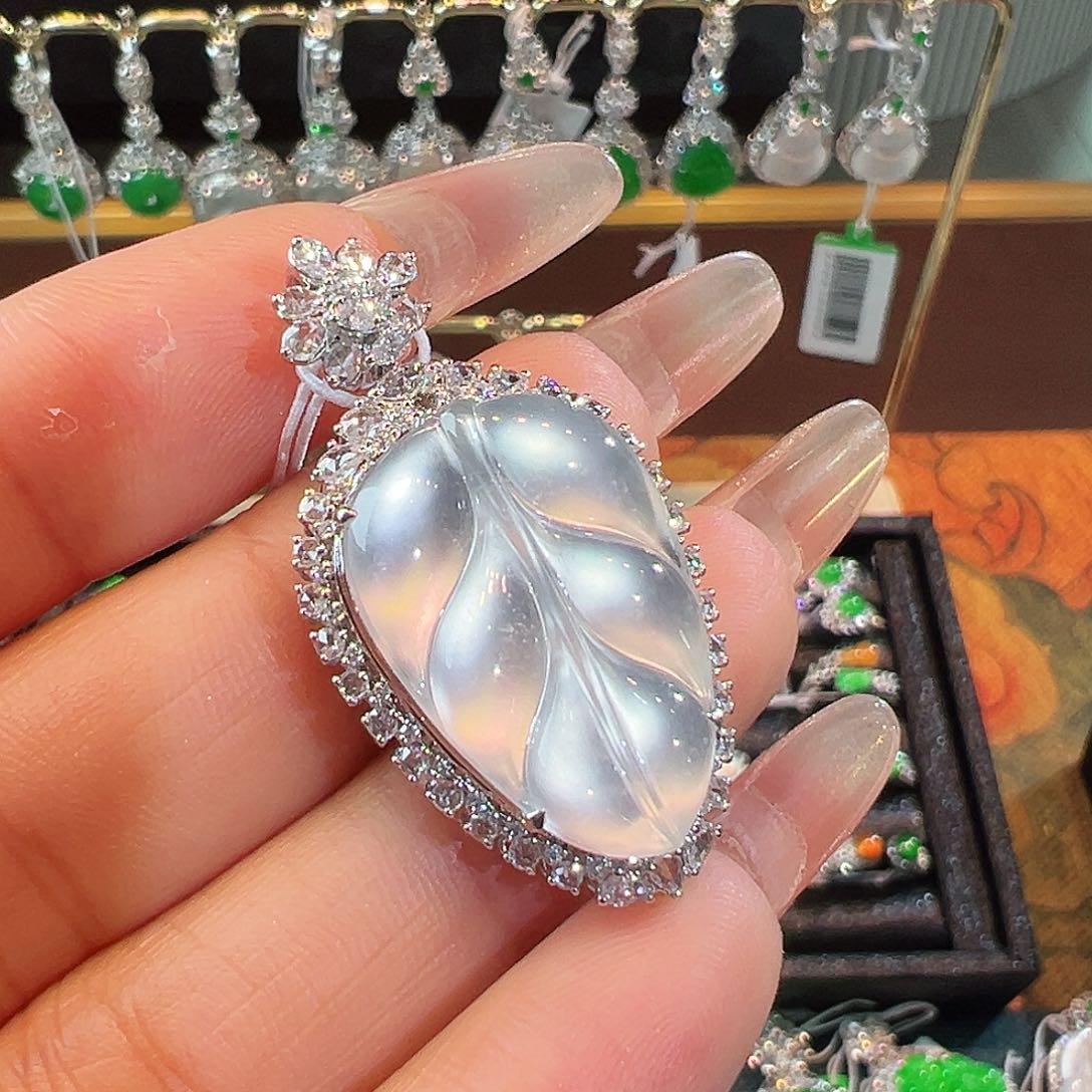 翡翠18K金镶嵌吊坠(不含链)翡翠